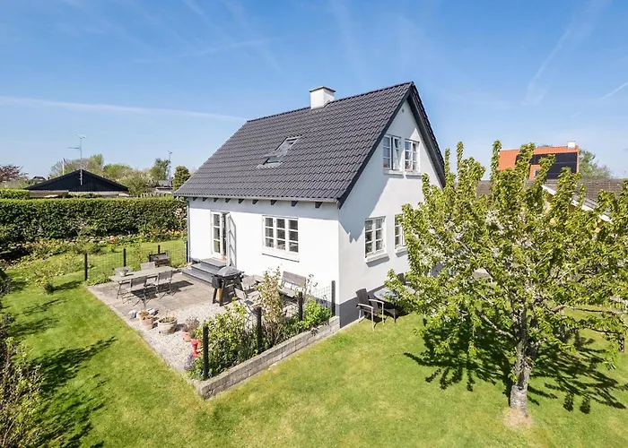 2 Bedroom Pet Friendly In Hornbæk
